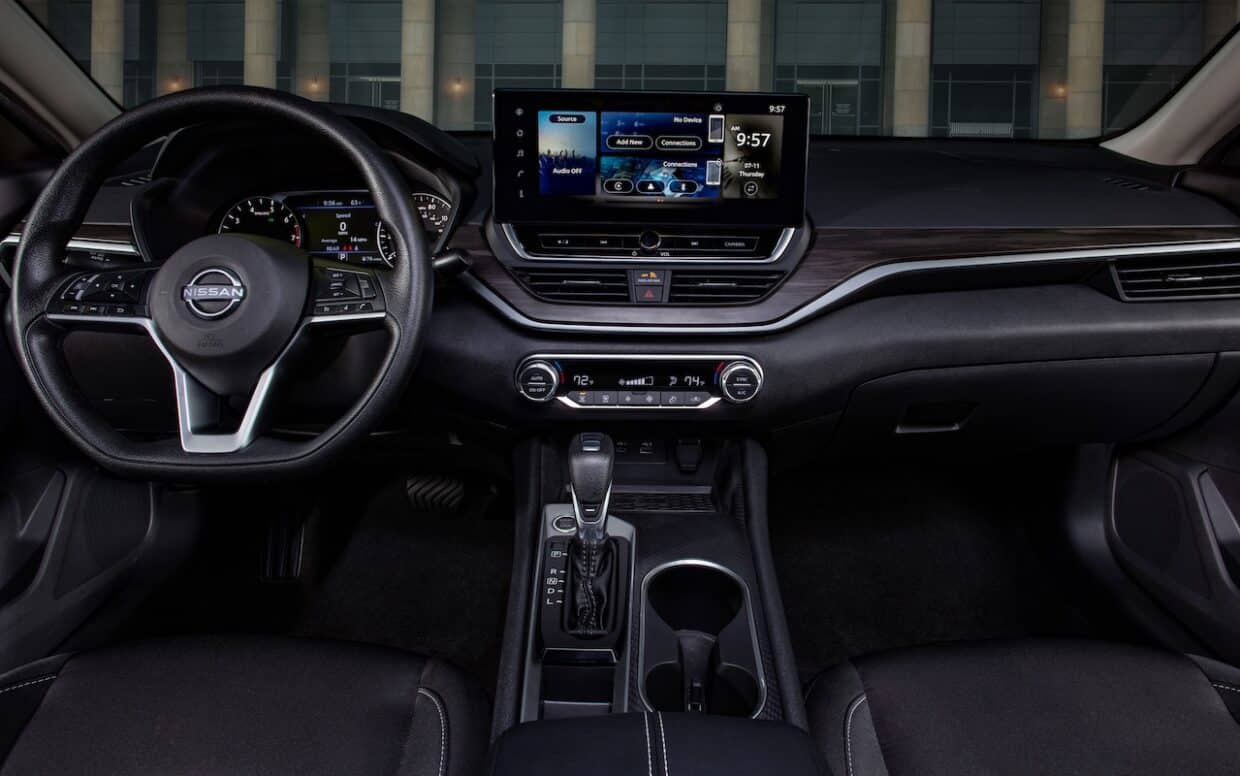 2025 Nissan Altima sedan