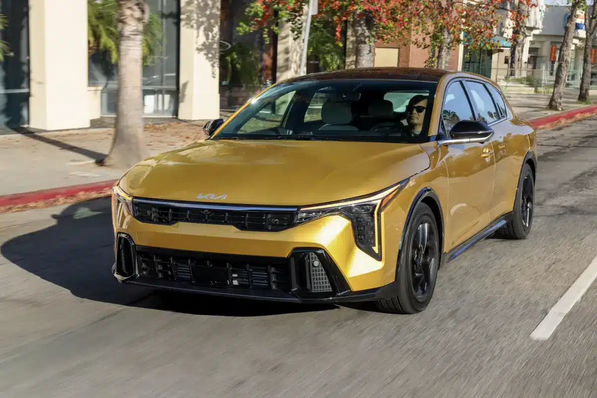 2026 Kia K4 Hatchback 1
