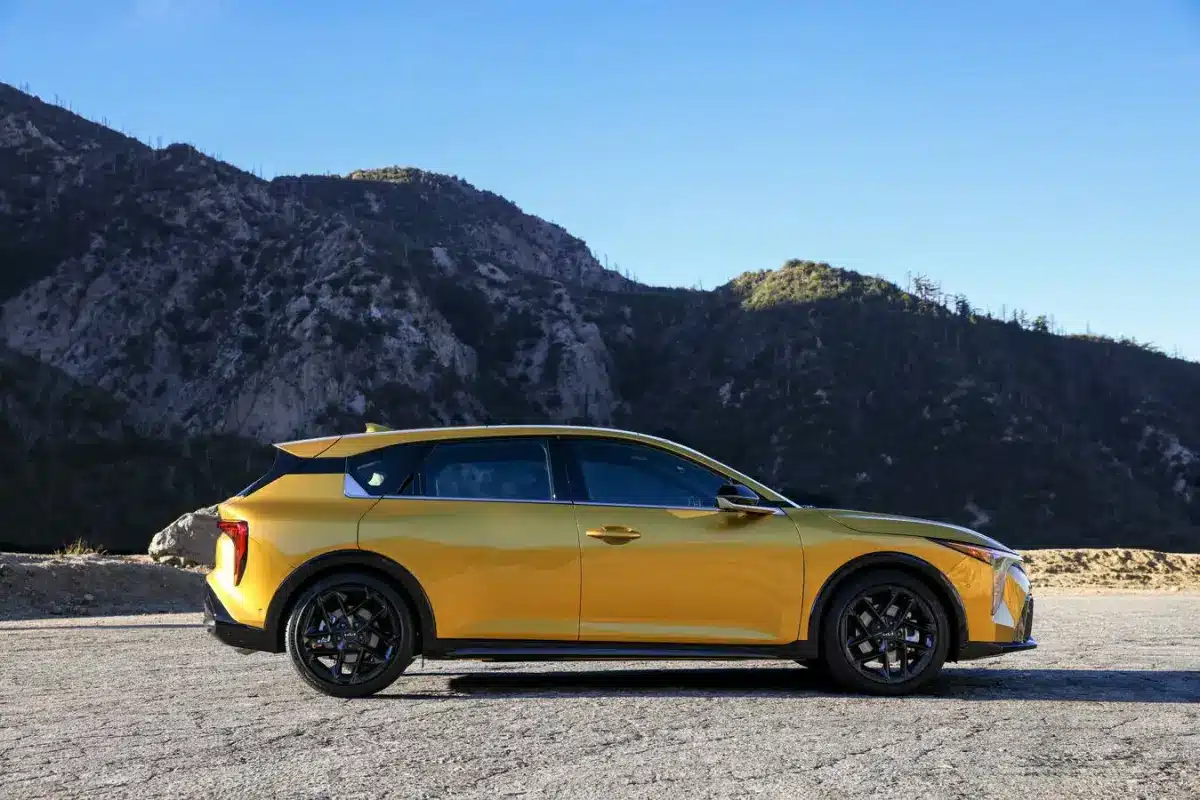 2026 Kia K4 Hatchback 2