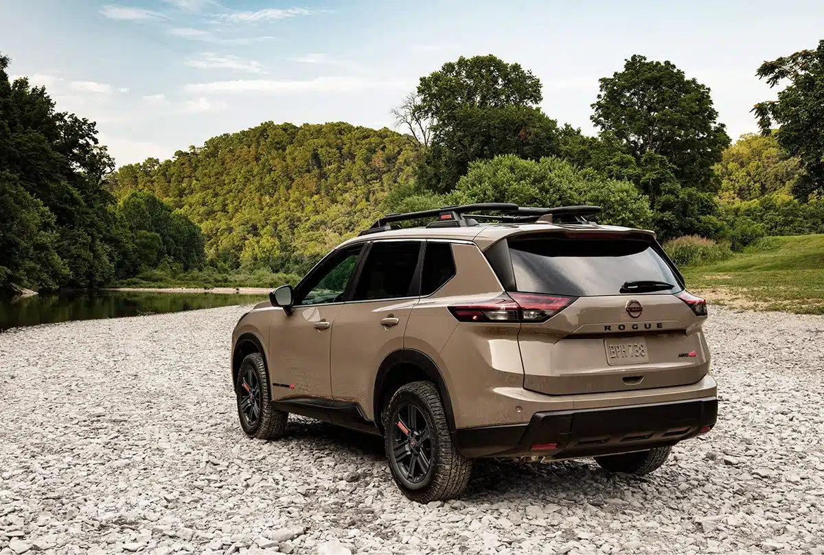 2026 Nissan Rogue vs Honda CR-V 4
