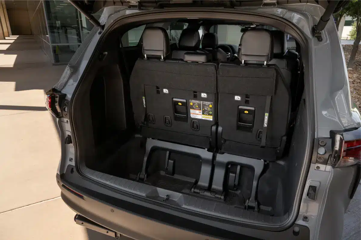 2026 Toyota Sienna 6