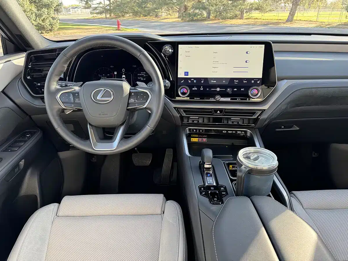 2026 Lexus TX 550h+