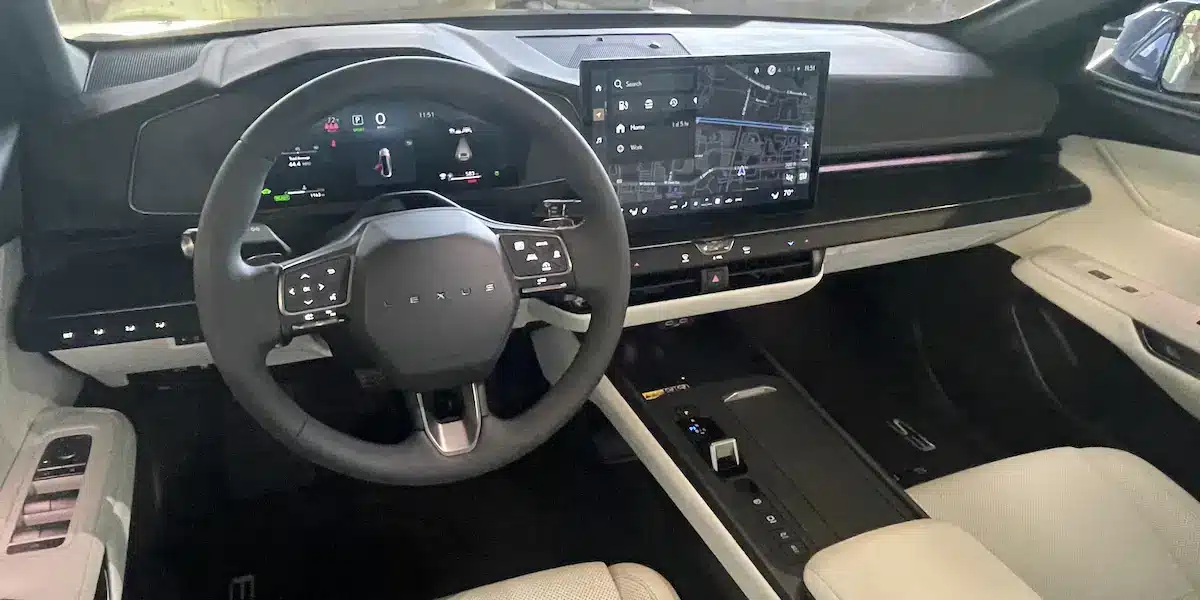 The NuLuxe Steering Wheel in the 2026 Lexus ES (Photo by Cherise Threewitt)