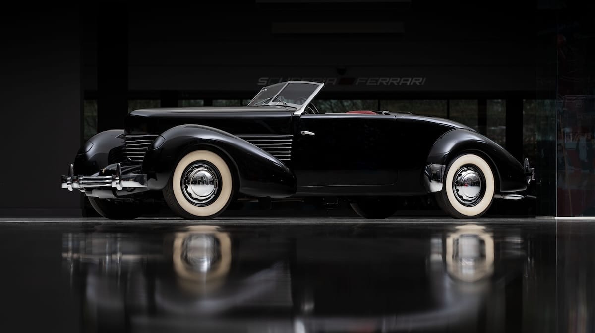 1936 Cord 810 Cabriolet