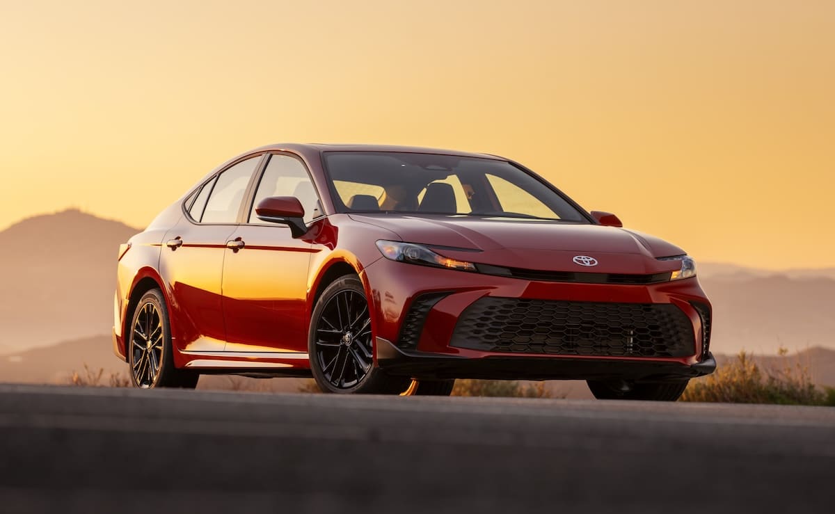 2026 Toyota Camry SE AWD