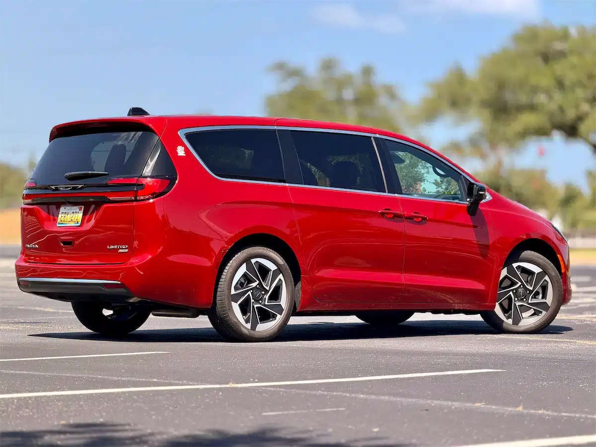 2027 Chrysler Pacifica
