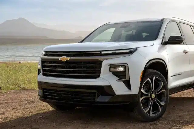 2027 Chevrolet Traverse High Country in Polar White Tricoat