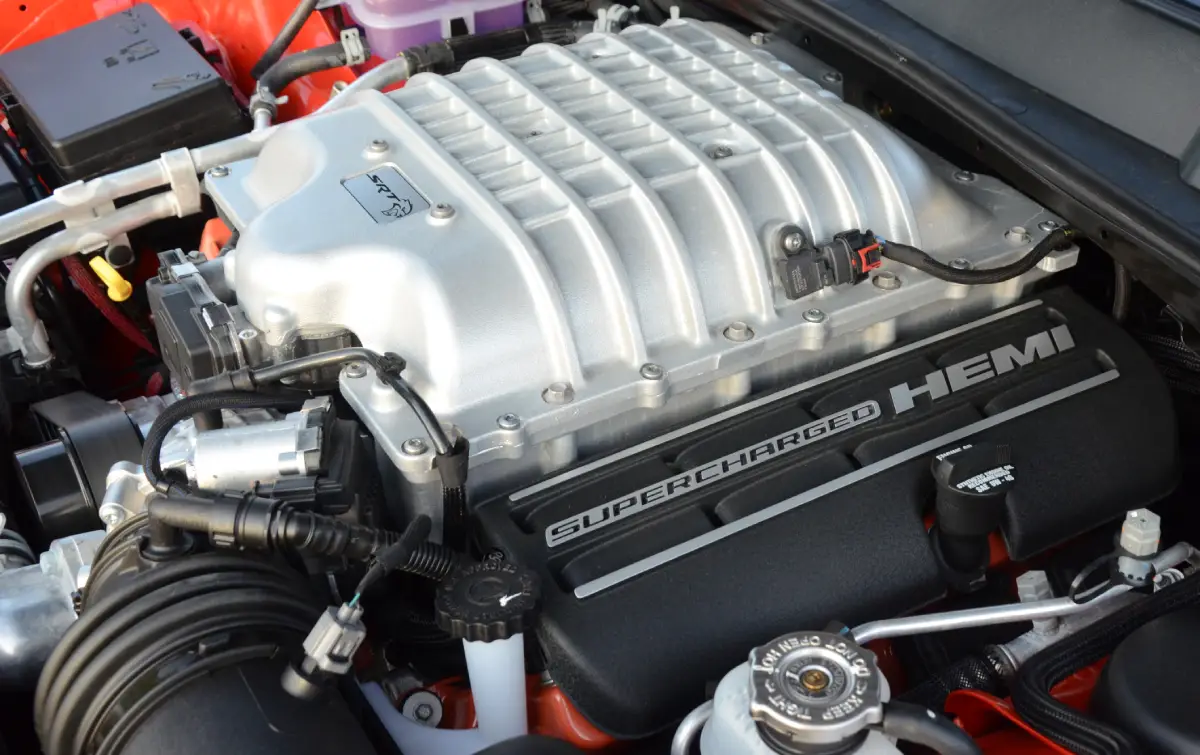 Dodge Challenger SRT Hellcat Hemi engine
