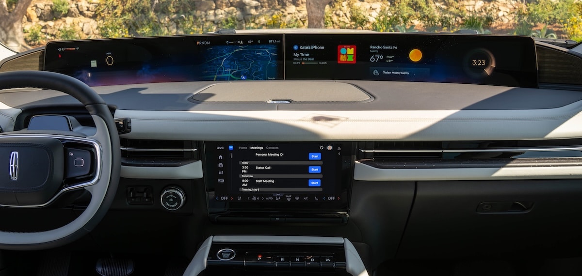 2025 Lincoln Navigator dashboard