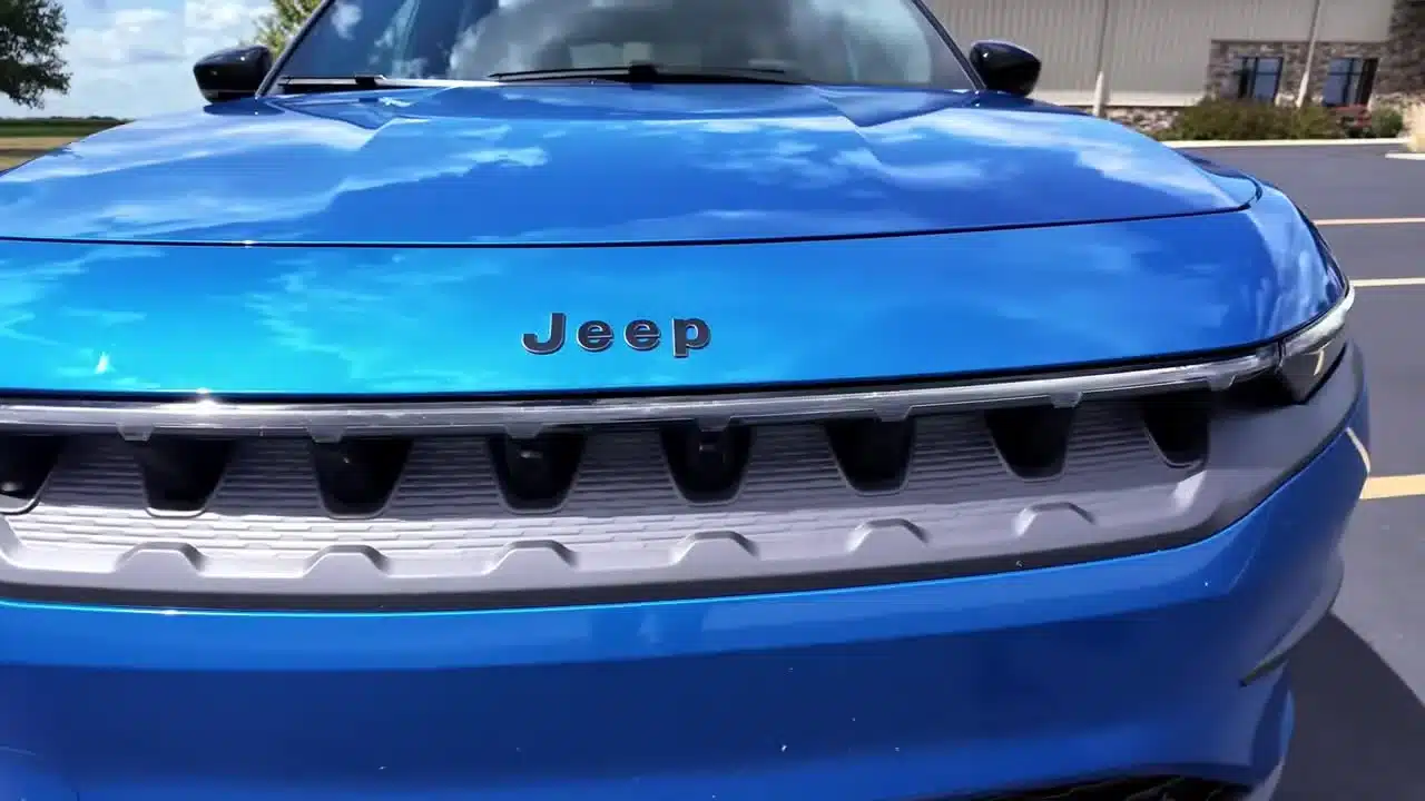 Wagoneer S hood and seven-slot grille