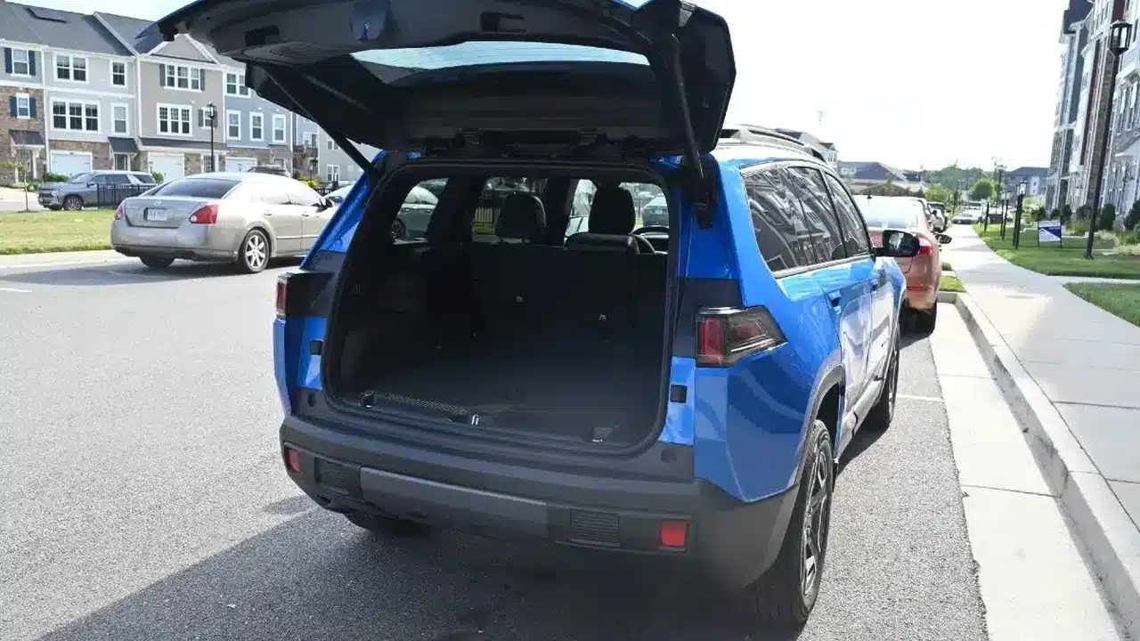 Jeep Cherokee Limited with its liftgate open