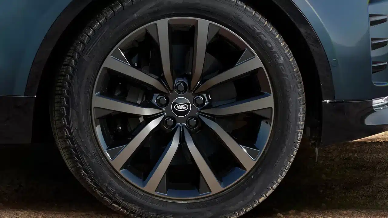 Discovery Landmark 21-inch alloy wheel