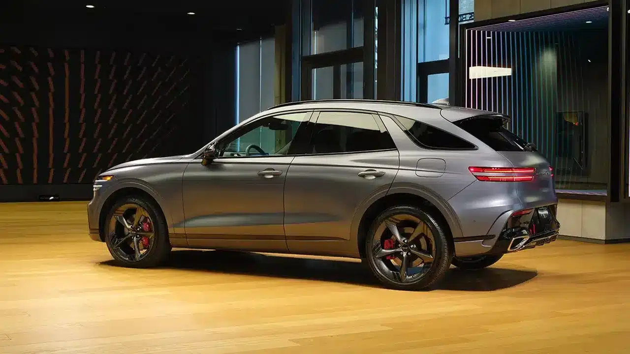 Side and rear view of the Genesis GV70 Prestige Graphite