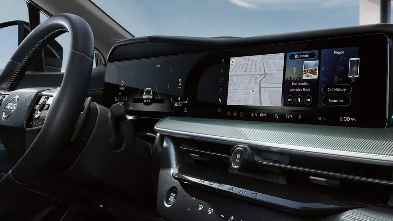 Nissan Murano dashboard with dual displays