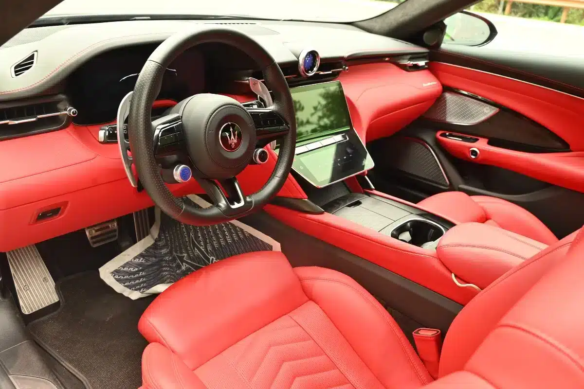 Red leather interior of the Maserati GranTurismo Trofeo