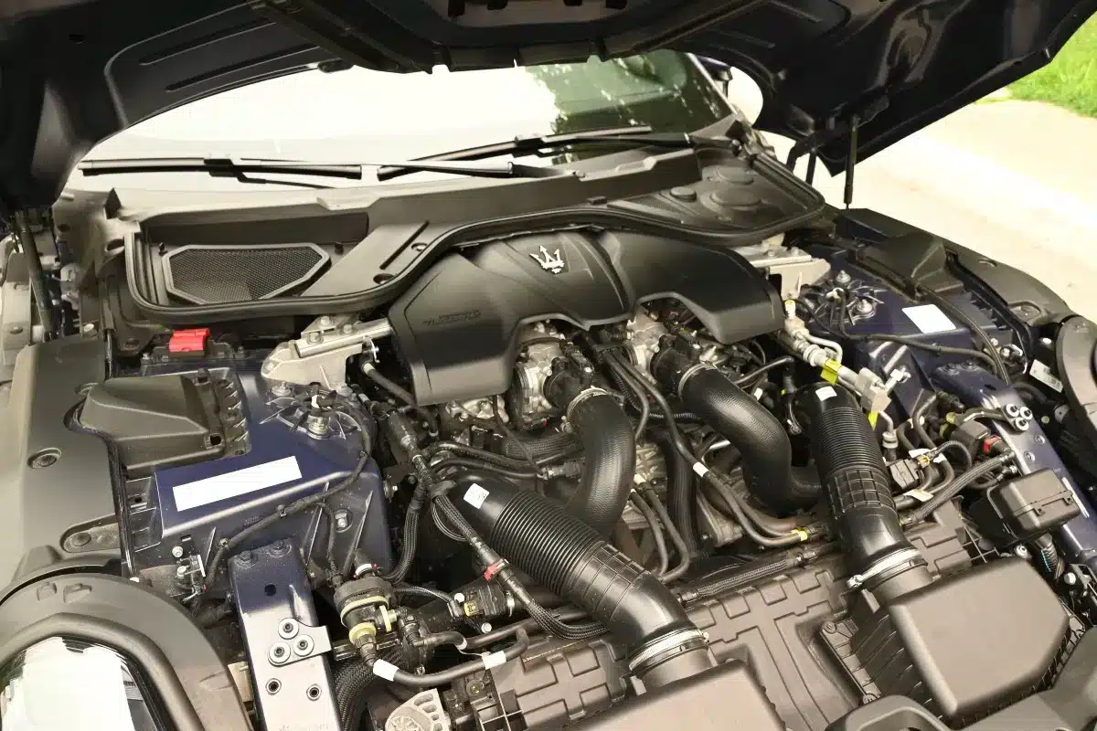 Nettuno twin-turbo V6 in the Maserati GranTurismo Trofeo