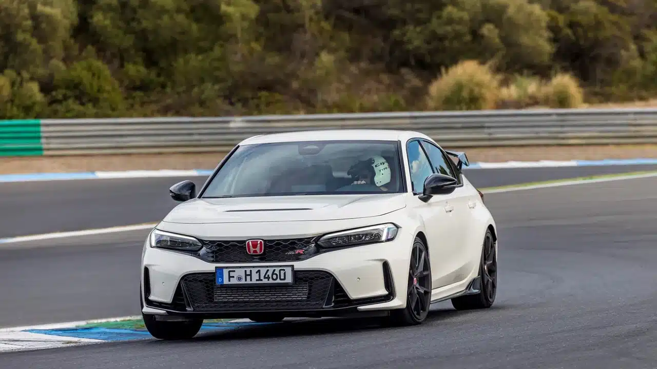 2023 Honda Civic Type R approaching a corner