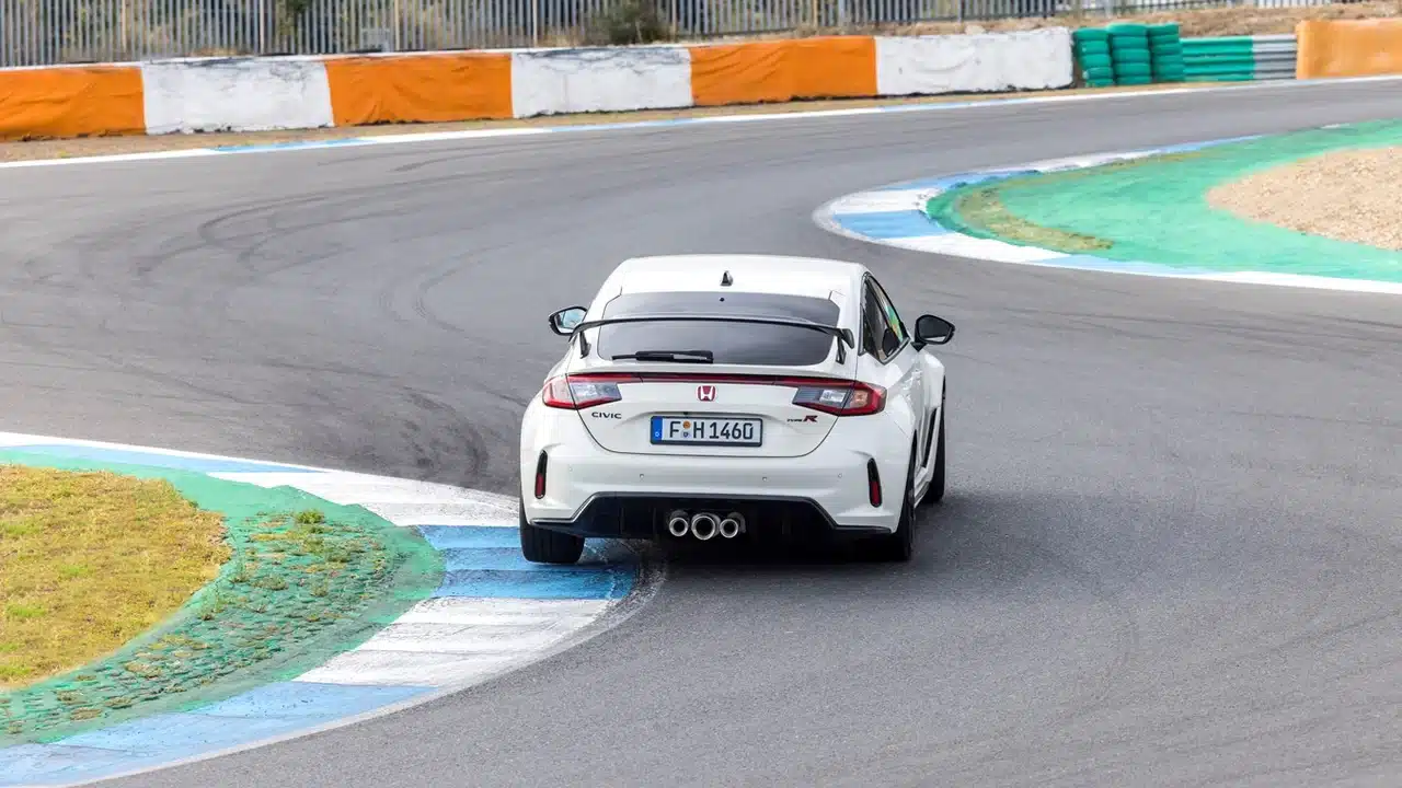 2023 Honda Civic Type R rear wing and rear bodywork