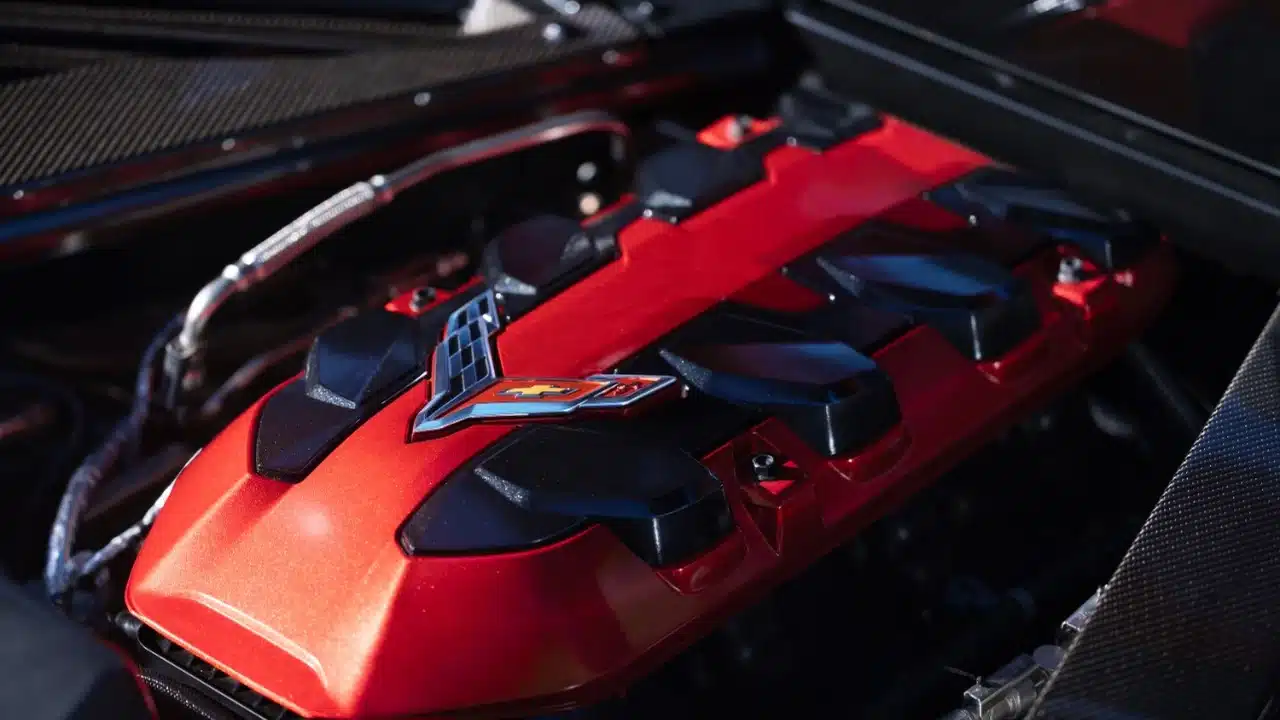 Red intake cover on the Corvette LS6 V8