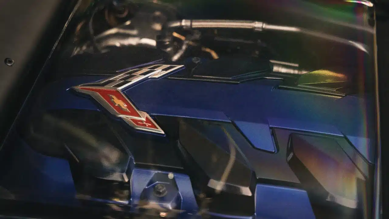 Blue LS6 engine cover in a Corvette Grand Sport