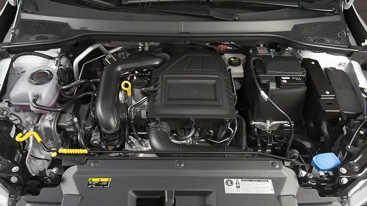 SEAT Arona turbocharged three-cylinder engine bay