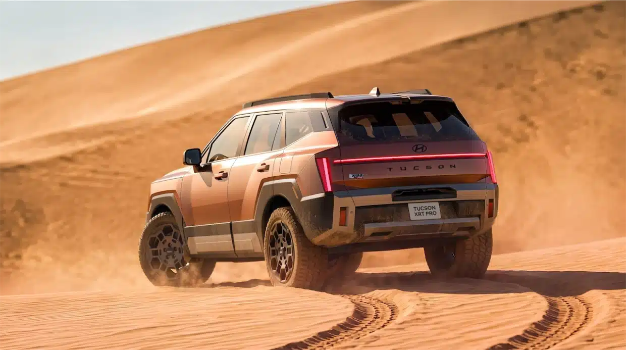 Hyundai Tucson XRT PRO driving on sand dunes