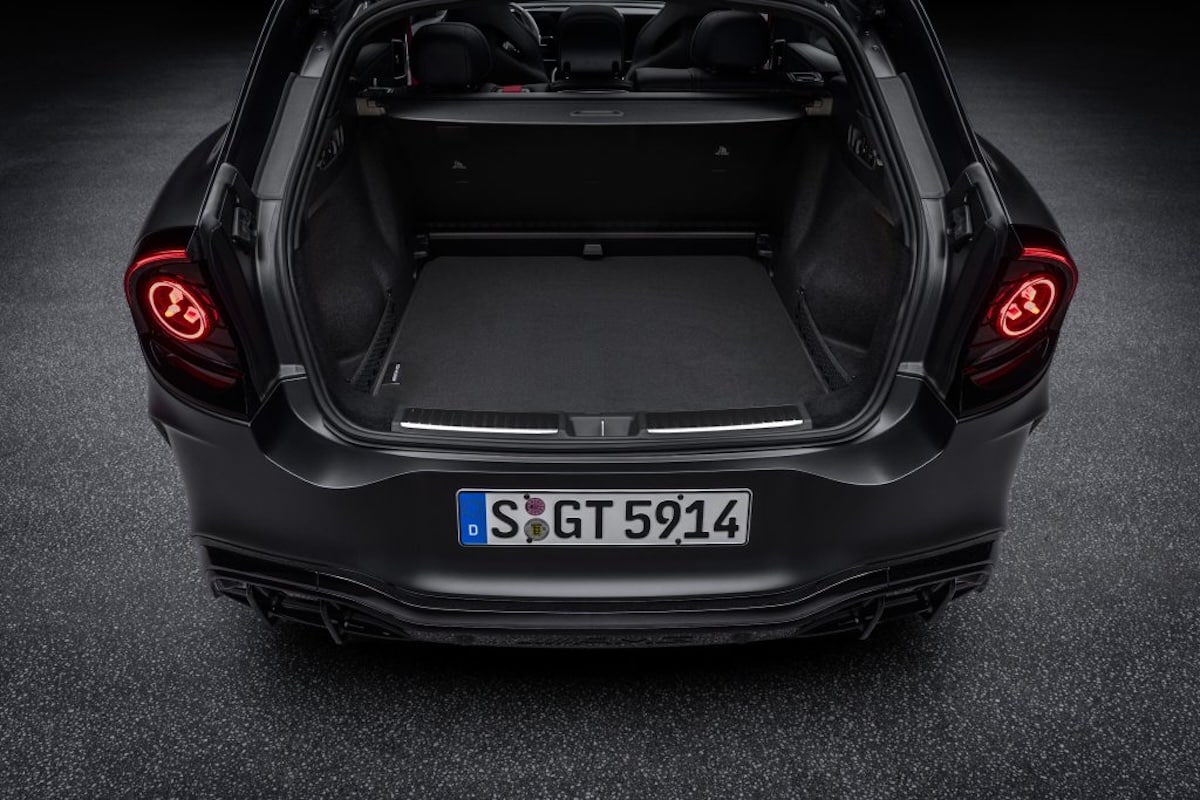 2028 Mercedes-AMG GT SUV