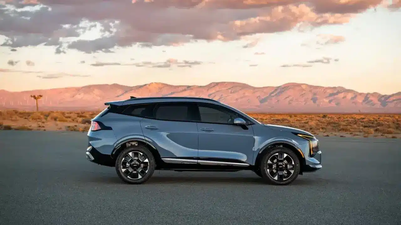 2026 Kia Sportage Hybrid side profile